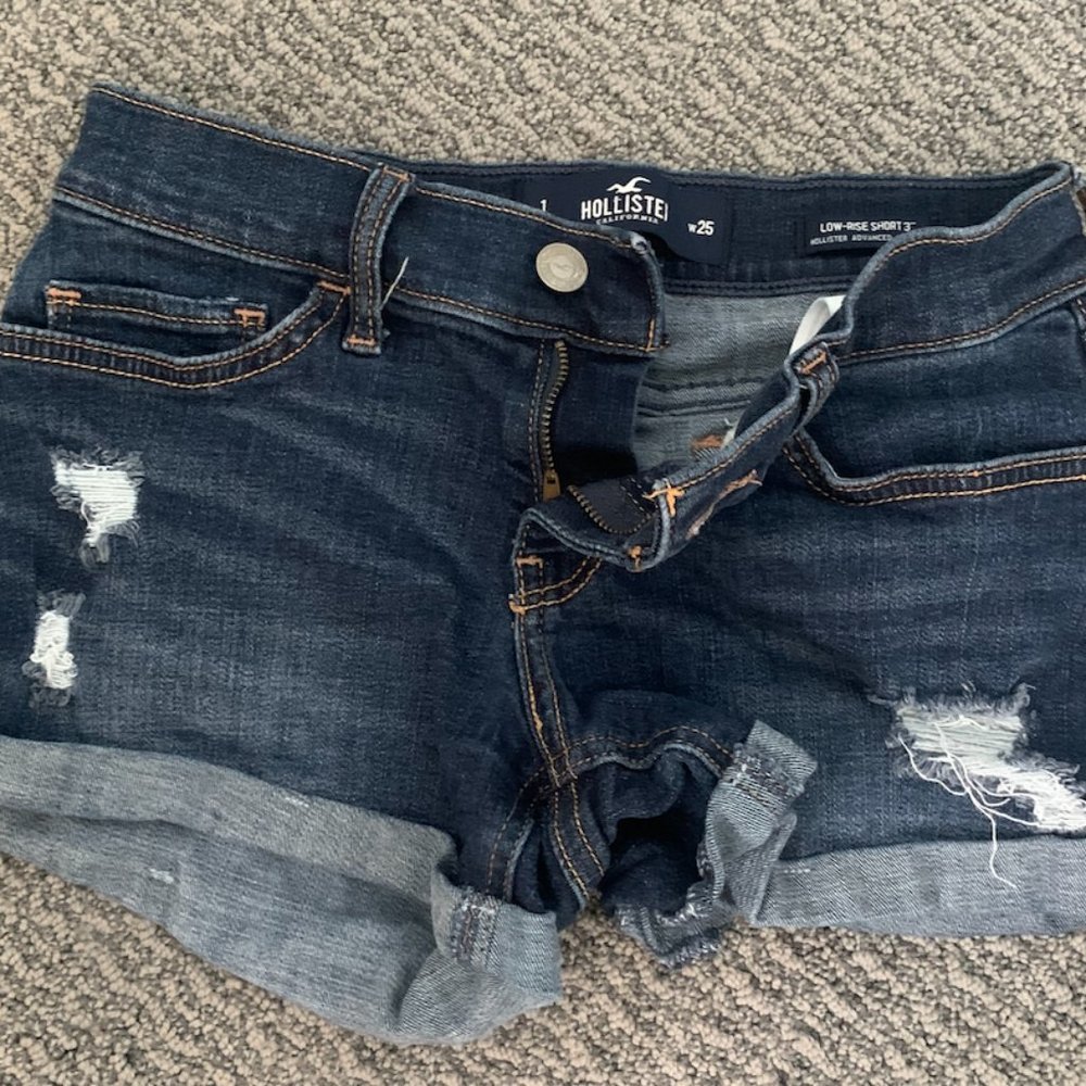 Hollister Low-Rise Short 3 Inches Jean Shorts